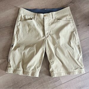 Eddie Bauer Men 32x10 Beige Tech‎ Shorts Nylon Spandex Hiking Casual Golf